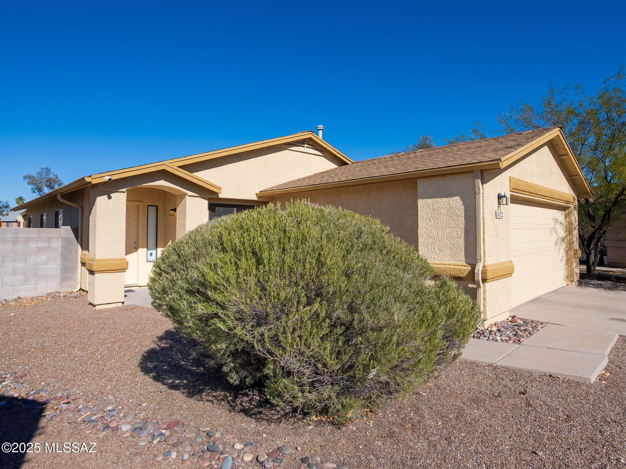 1672 W Wood Crest Ct – photo 1