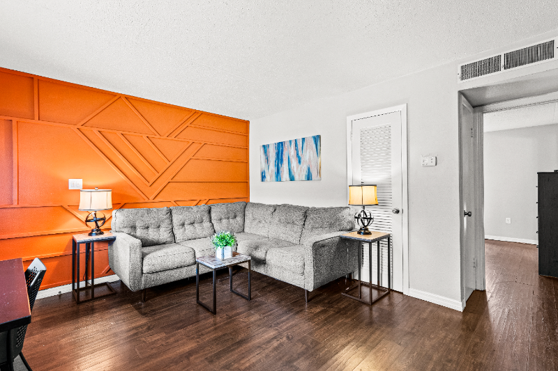 4303 W North A St – photo 2