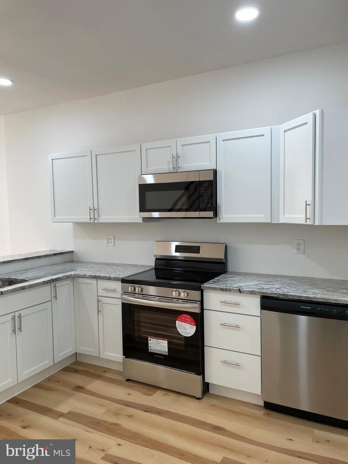 1731 N Dover St – photo 1