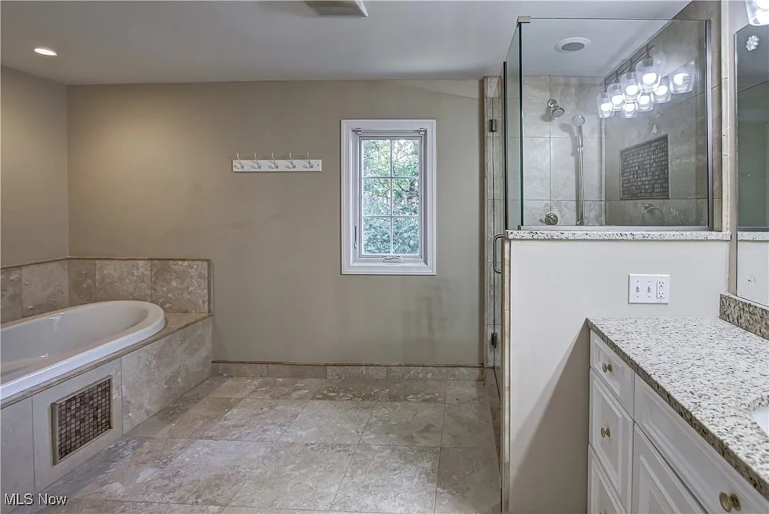 18220 Parkland Dr – photo 5
