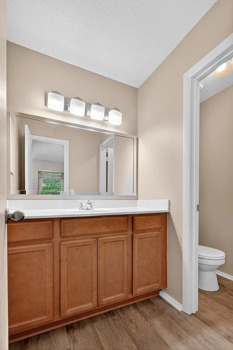 Sawbranch Apartments – photo 1