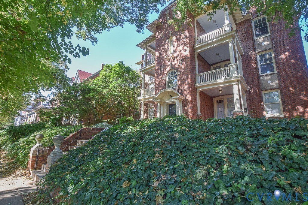 120 S Arthur Ashe Blvd #1 – photo 2