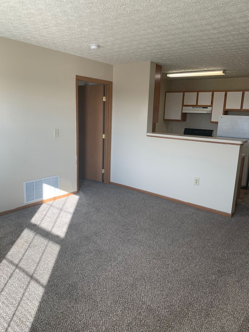 800 Long St – photo 2