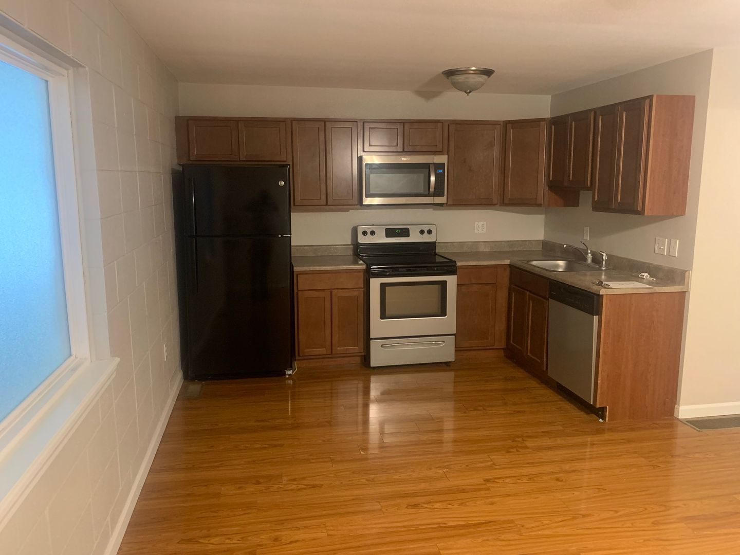 518 Hillsboro Ave unit 518-11 – photo 1