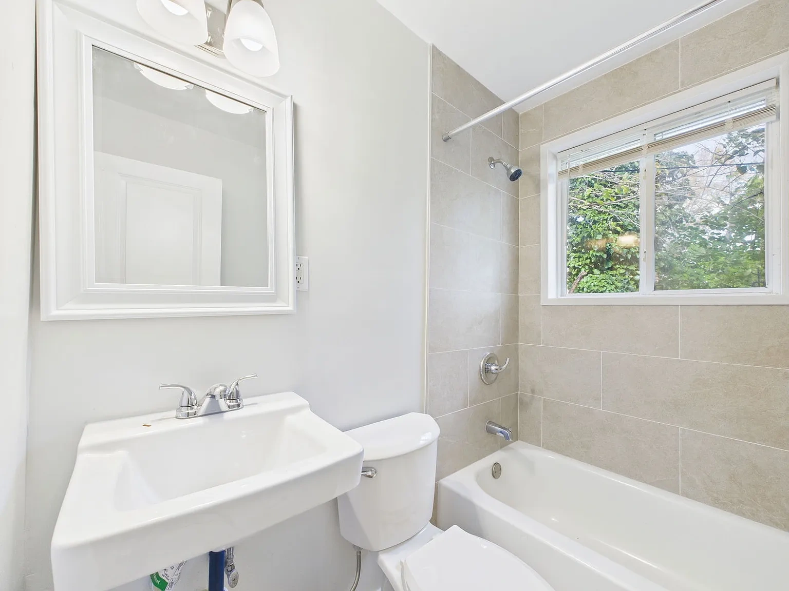 3117 Meadowbridge – photo 3