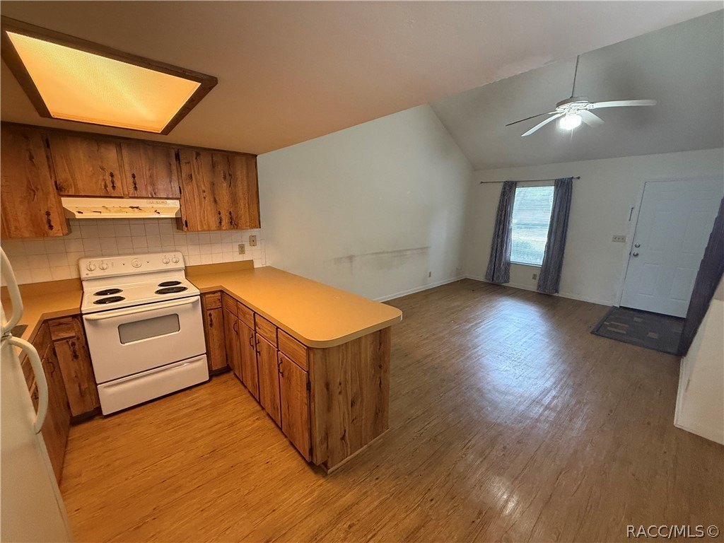 2318 Colby St – photo 5