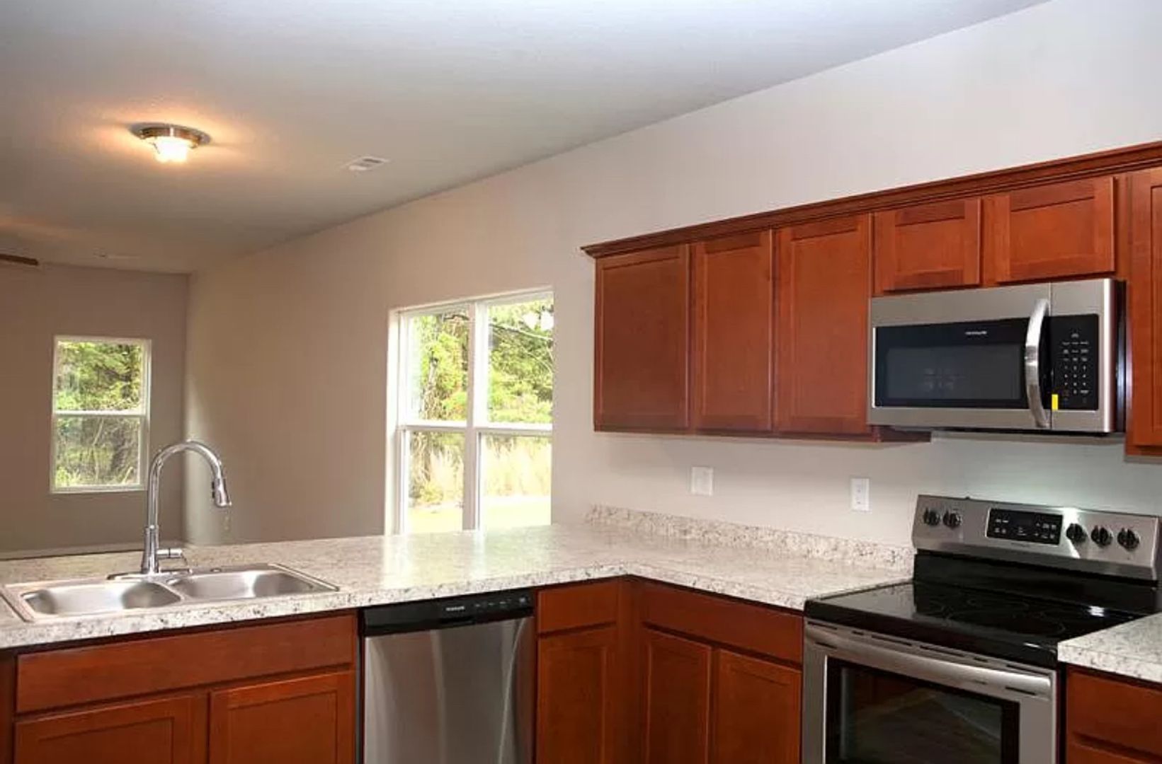 4702 W Hoover Loop – photo 4