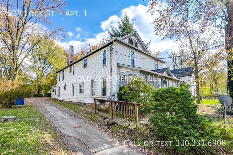 839 Lock St – photo 2