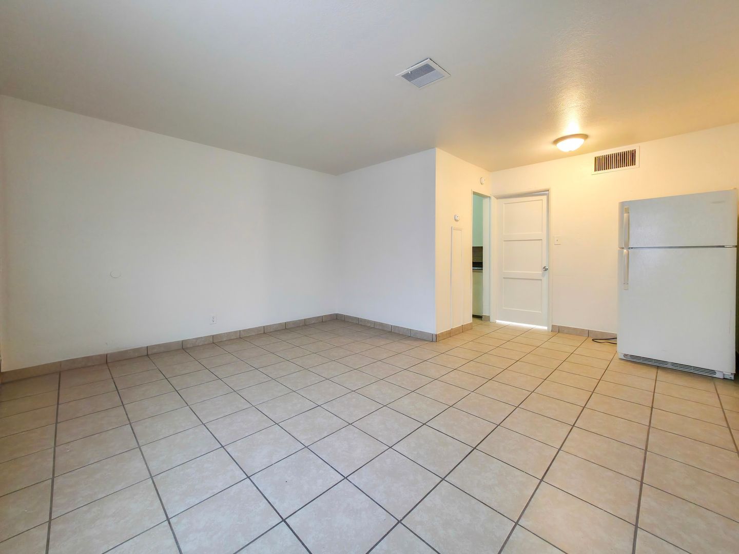 585 W 3rd St unit 585 W 3rd St – photo 2