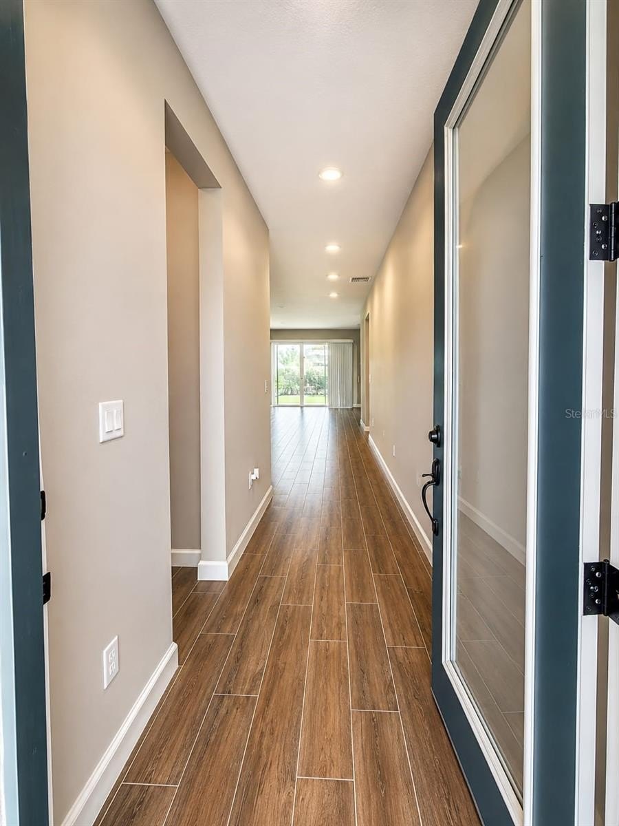708 Griffon Ave – photo 5