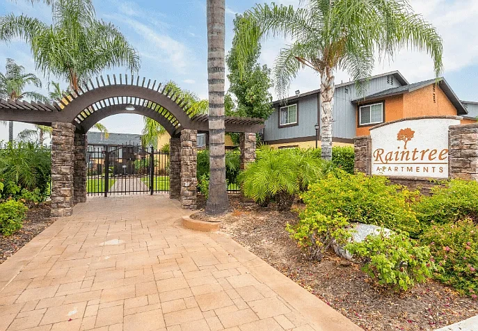 Raintree Apartments – photo 2