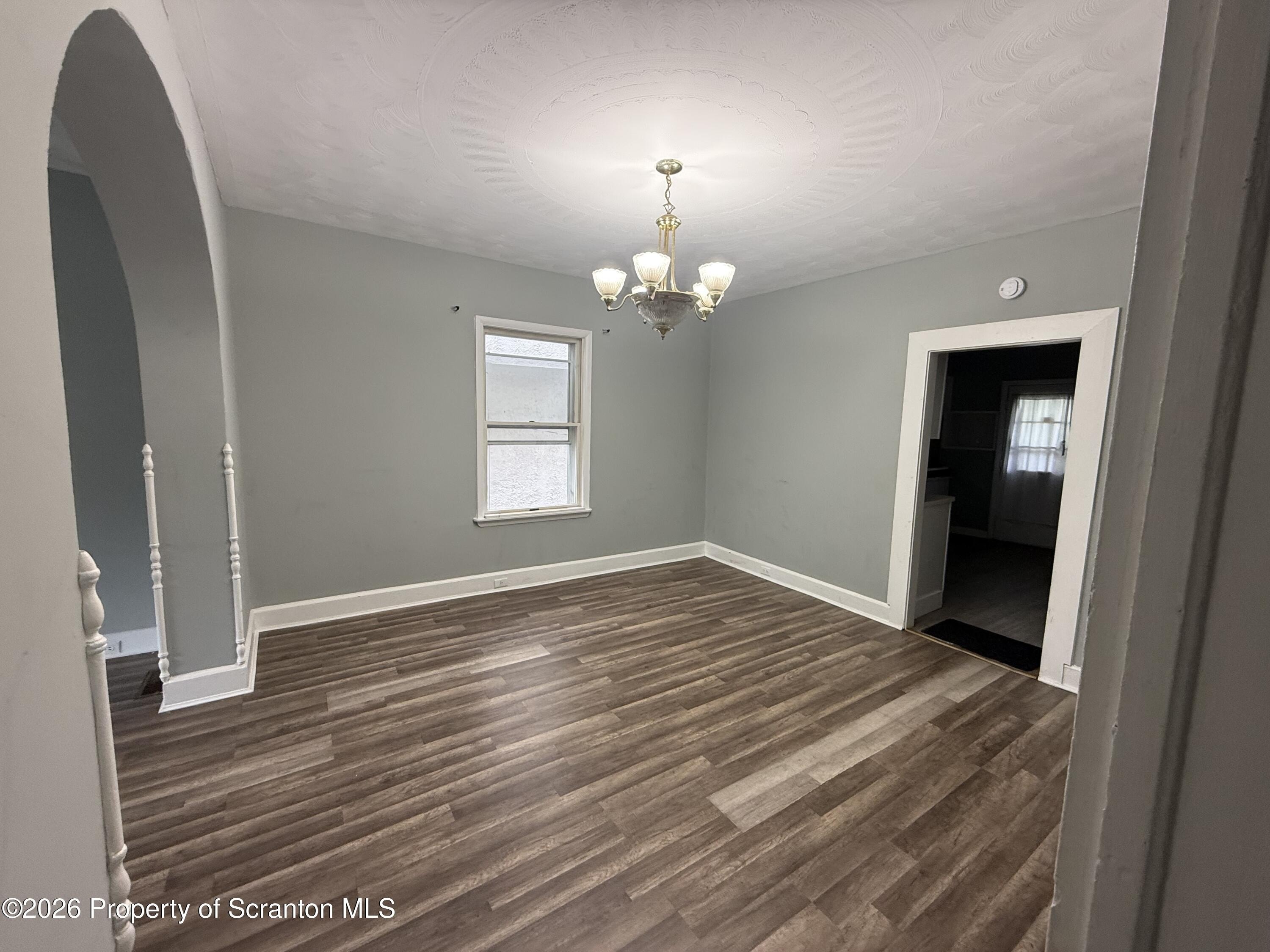 617 Harrison Ave – photo 3