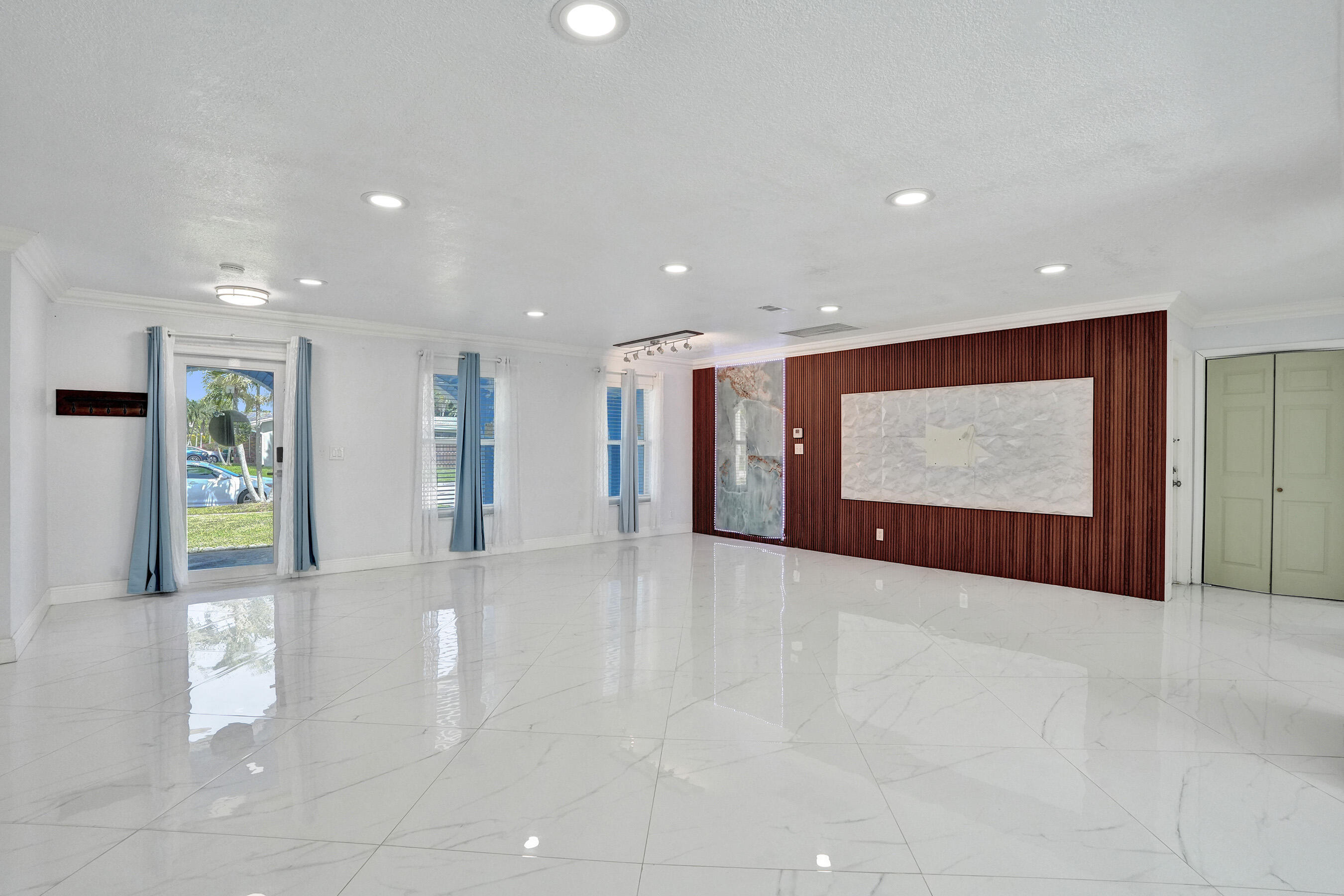 855 NW 80th Terrace – photo 2