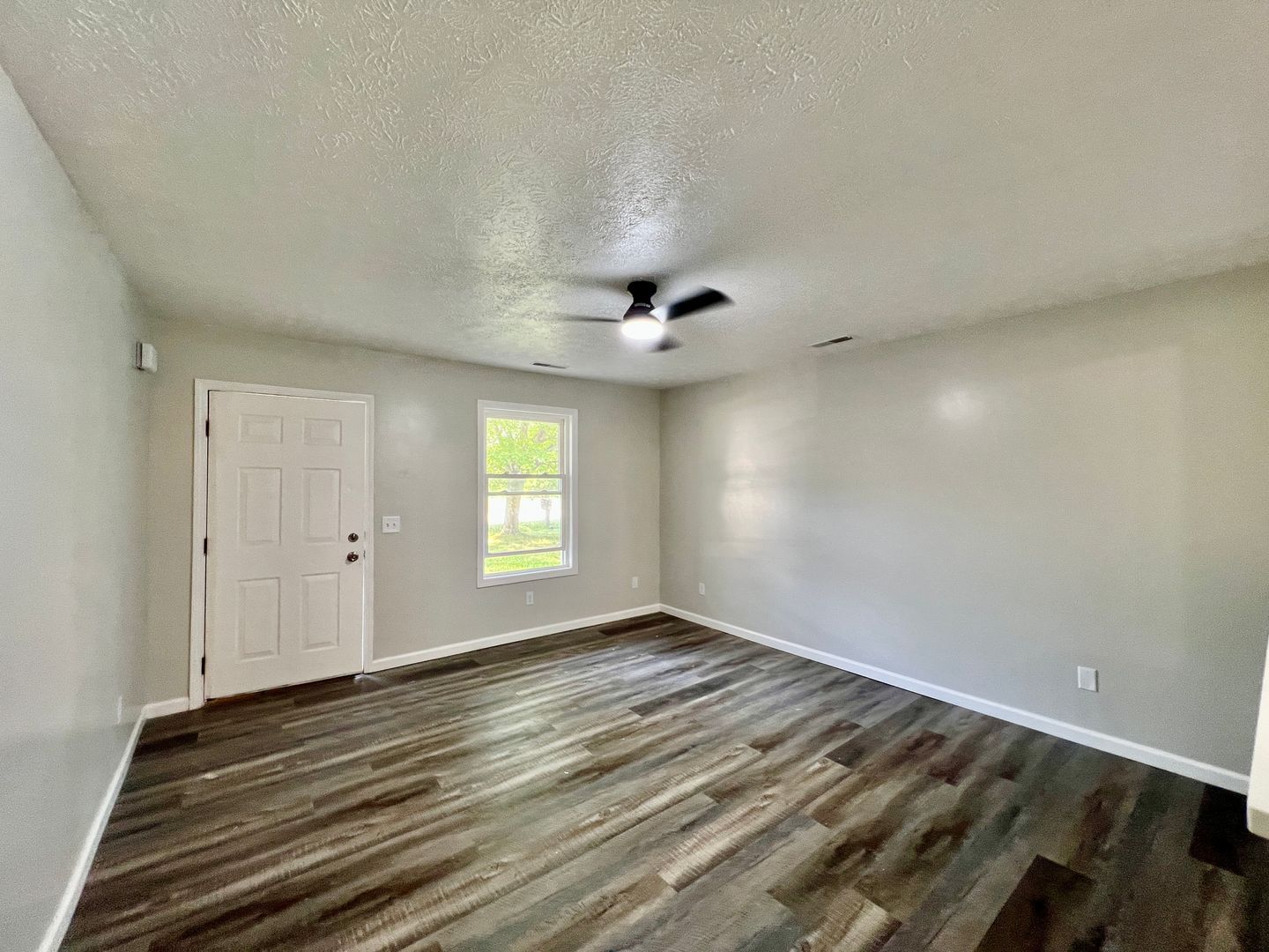 28 Sycamore Dr – photo 5