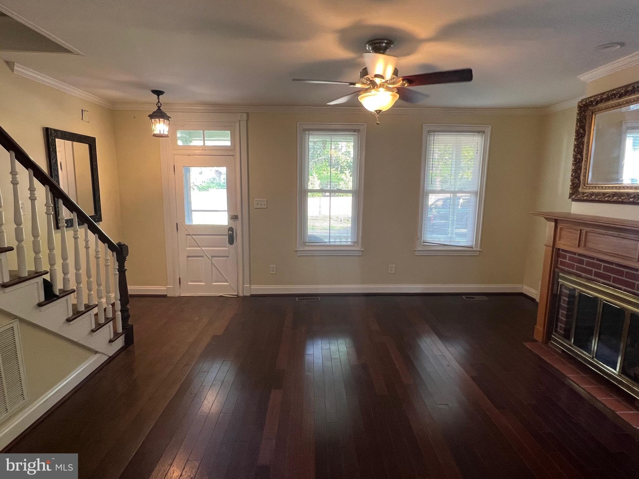 206 N Mill St – photo 3