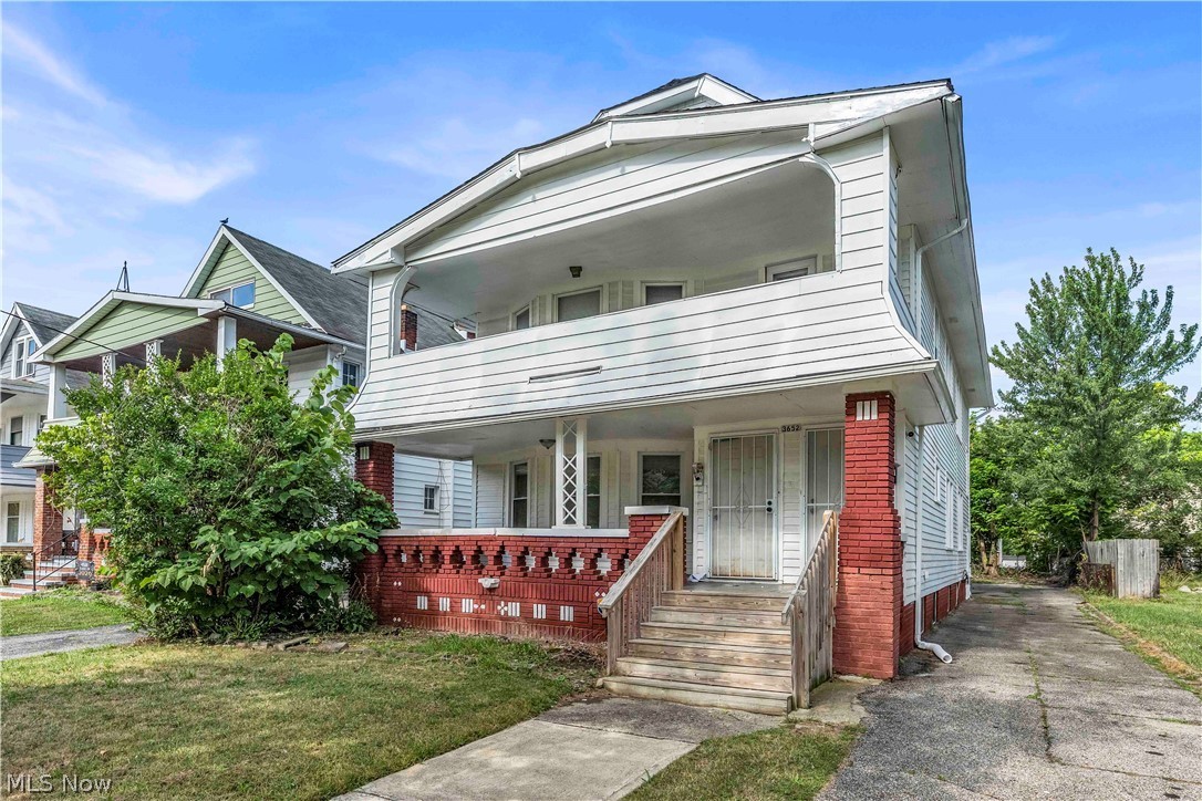 3652 E 153rd St unit 2/UP – photo 2