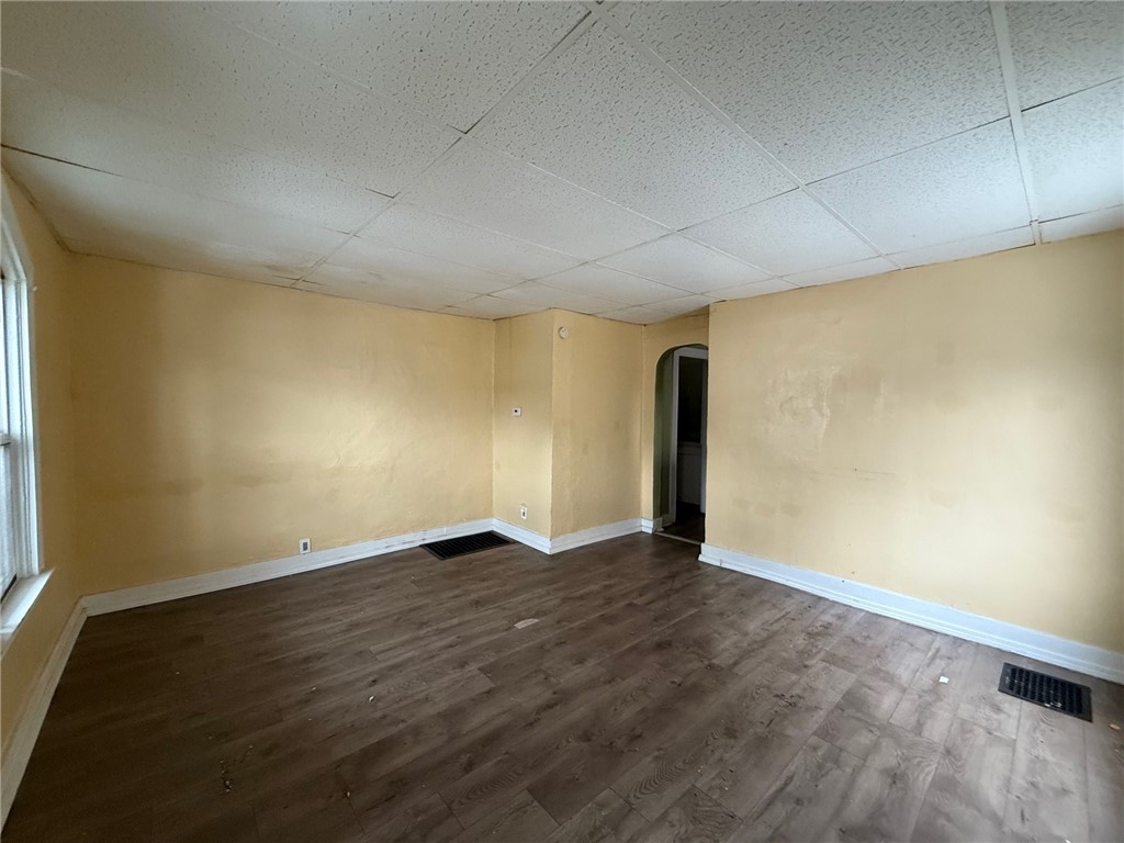 306 Laredo St – photo 2