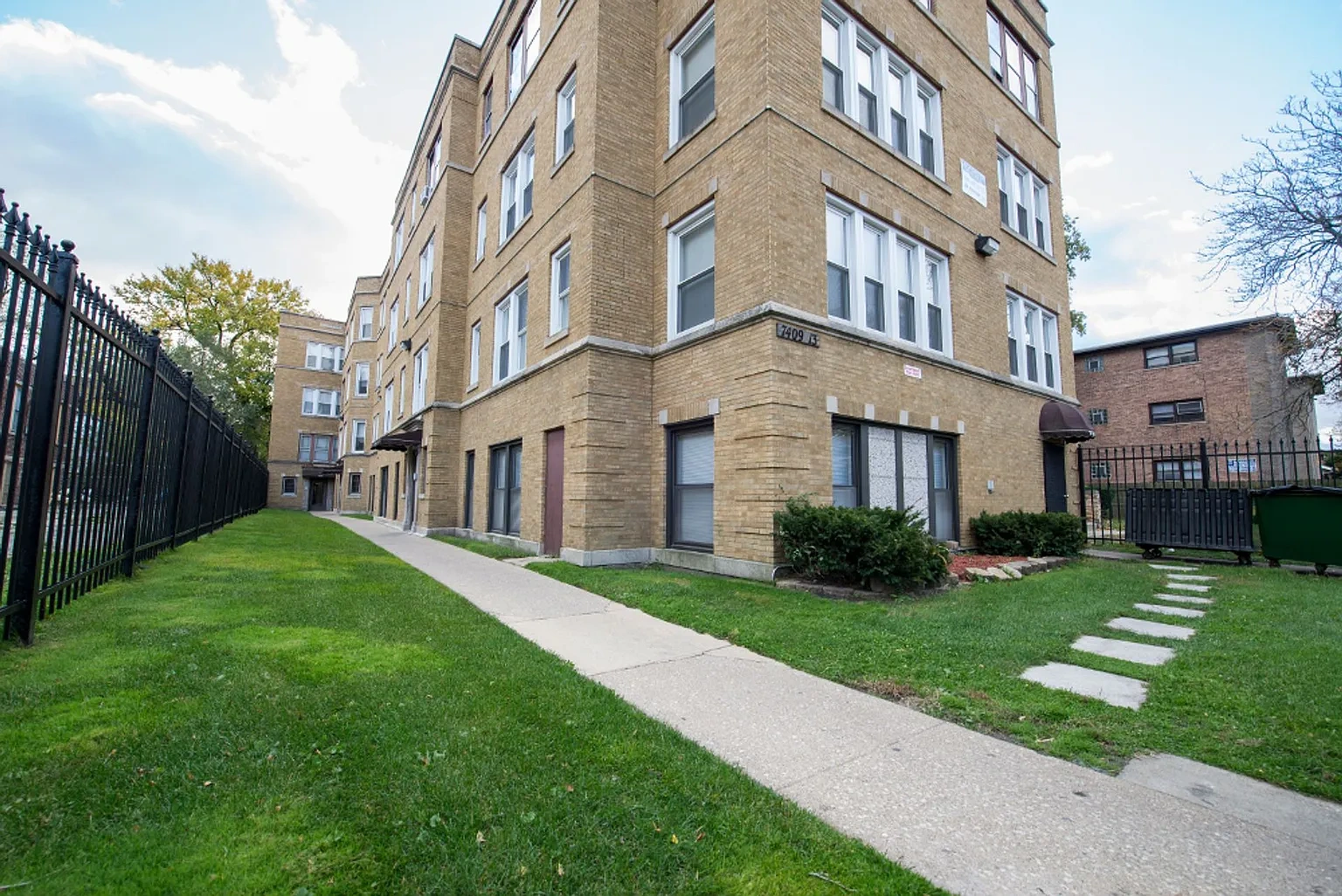 7409 S Yates – photo 4