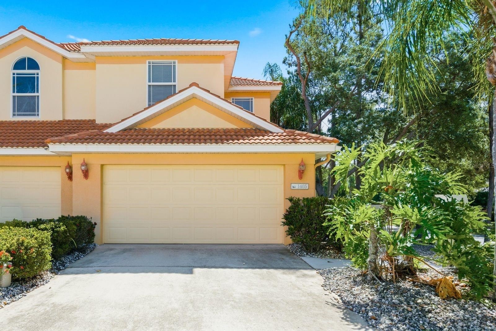 1405 Ridge Terrace – photo 1