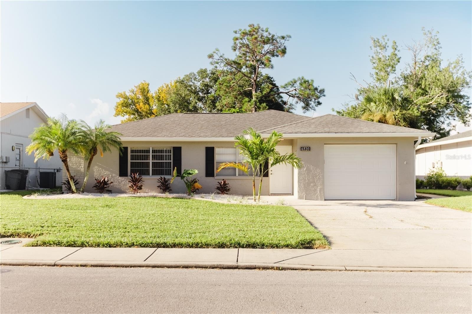 6520 Meadowbrook Ln – photo 1