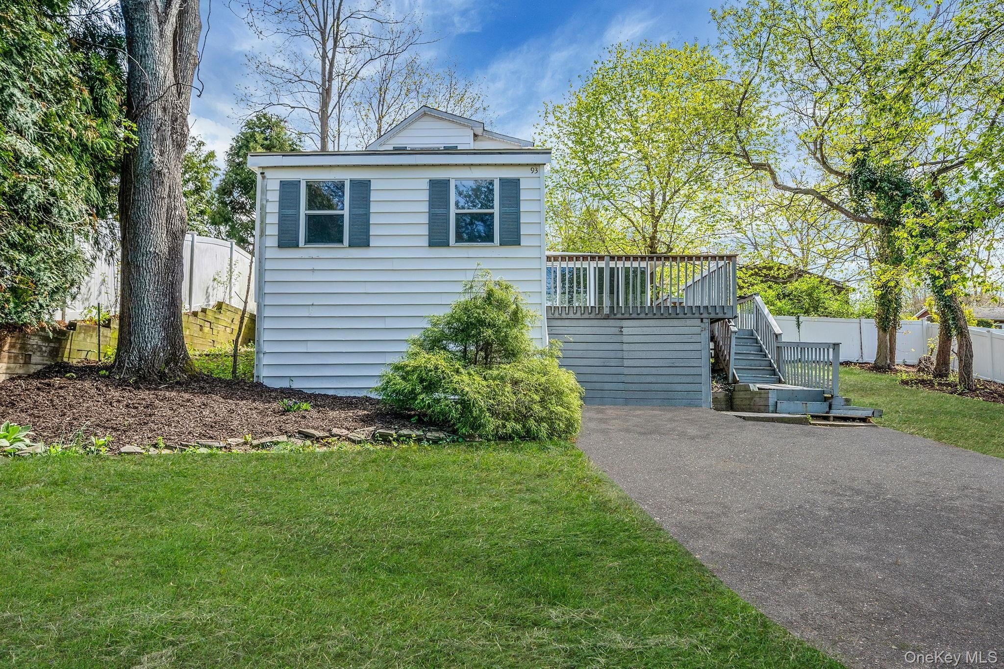 93 Maple Rd – photo 2