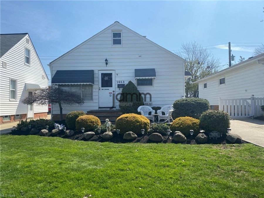 1653 Woodhurst Ave – photo 1