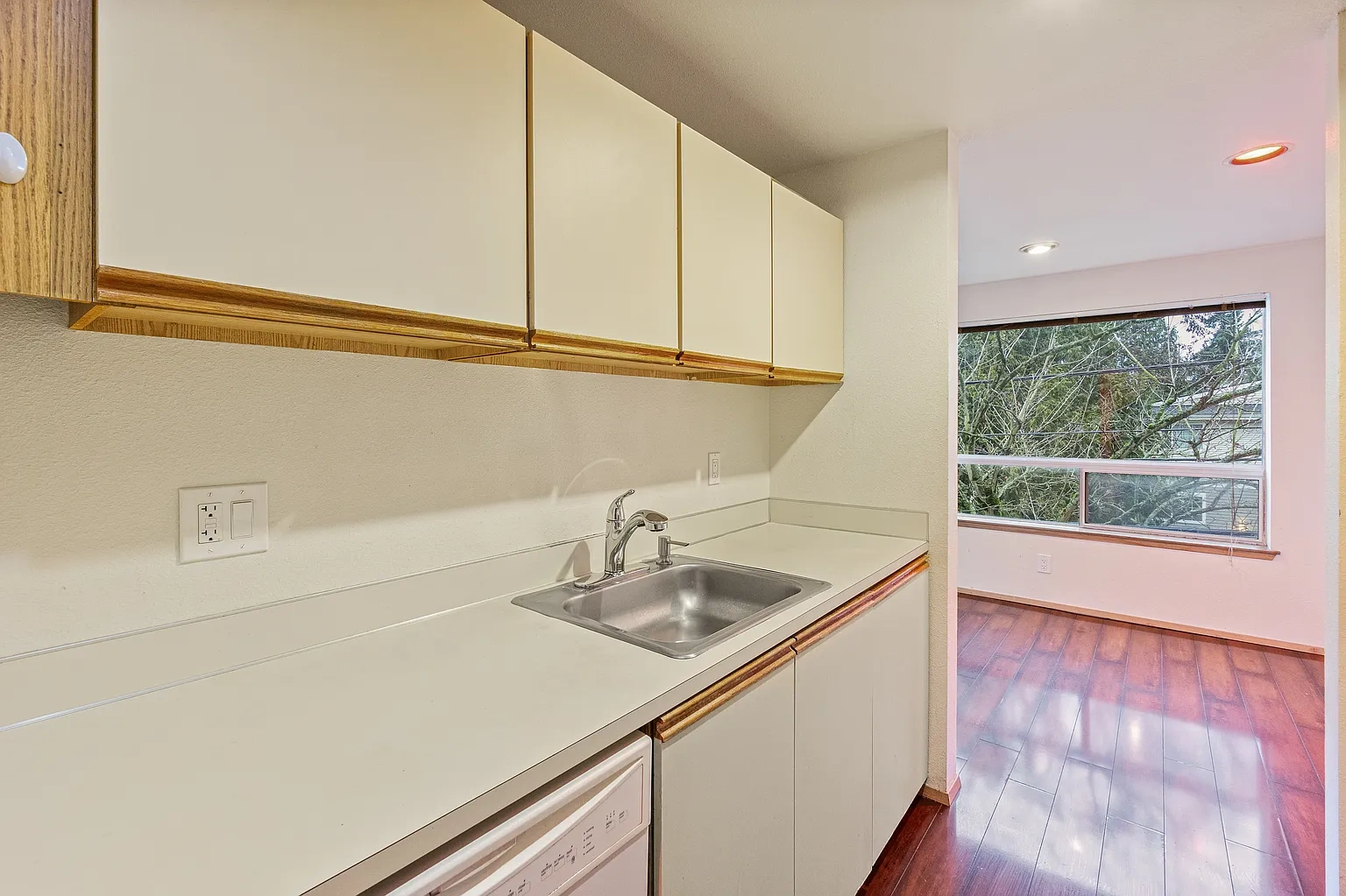 Stone Court Apartments – photo 5