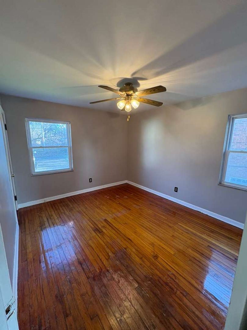 18015 Harvard Ave unit Unit 1 – photo 3