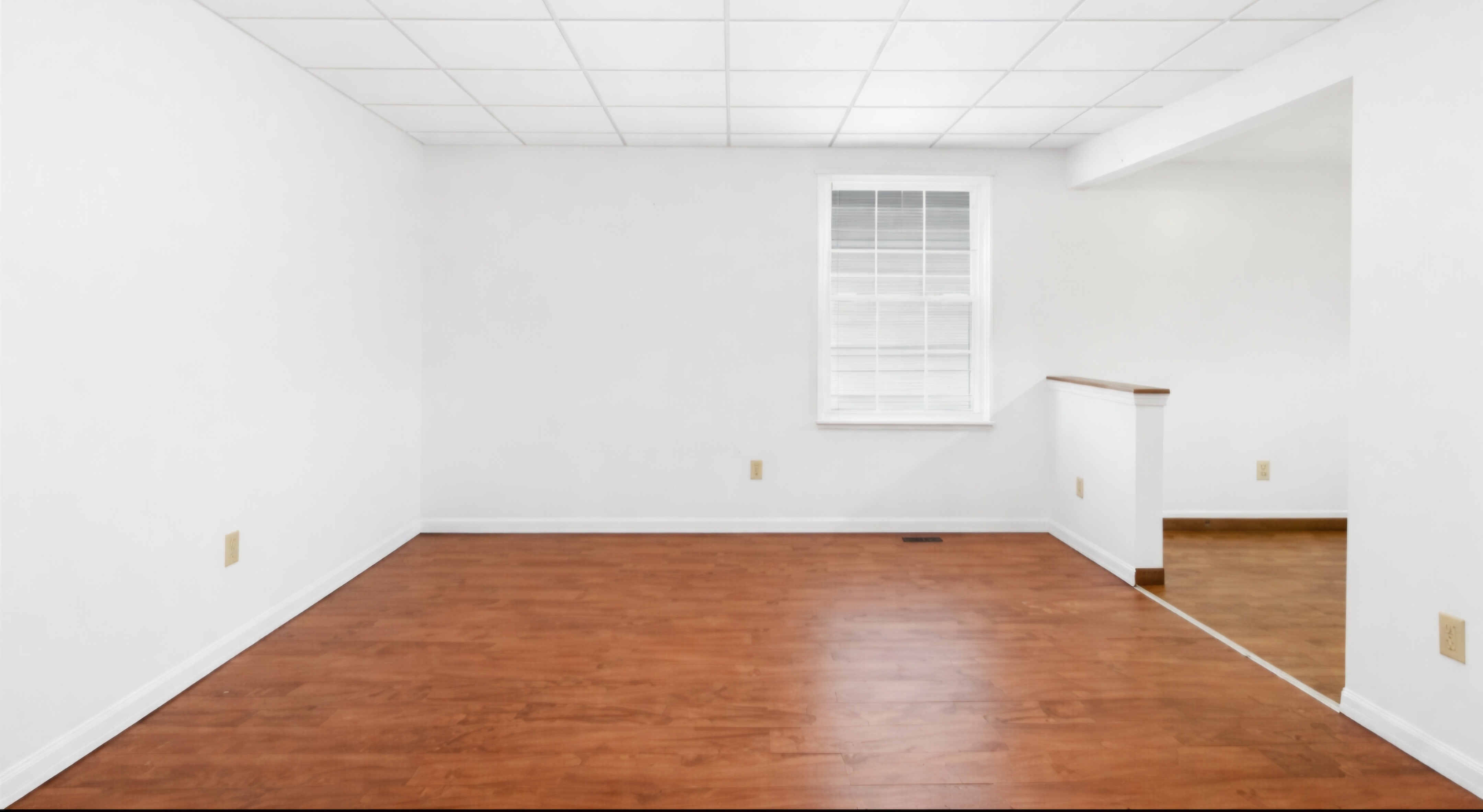 705 Russellwood Ave unit Apartment 2nd Floor – photo 4