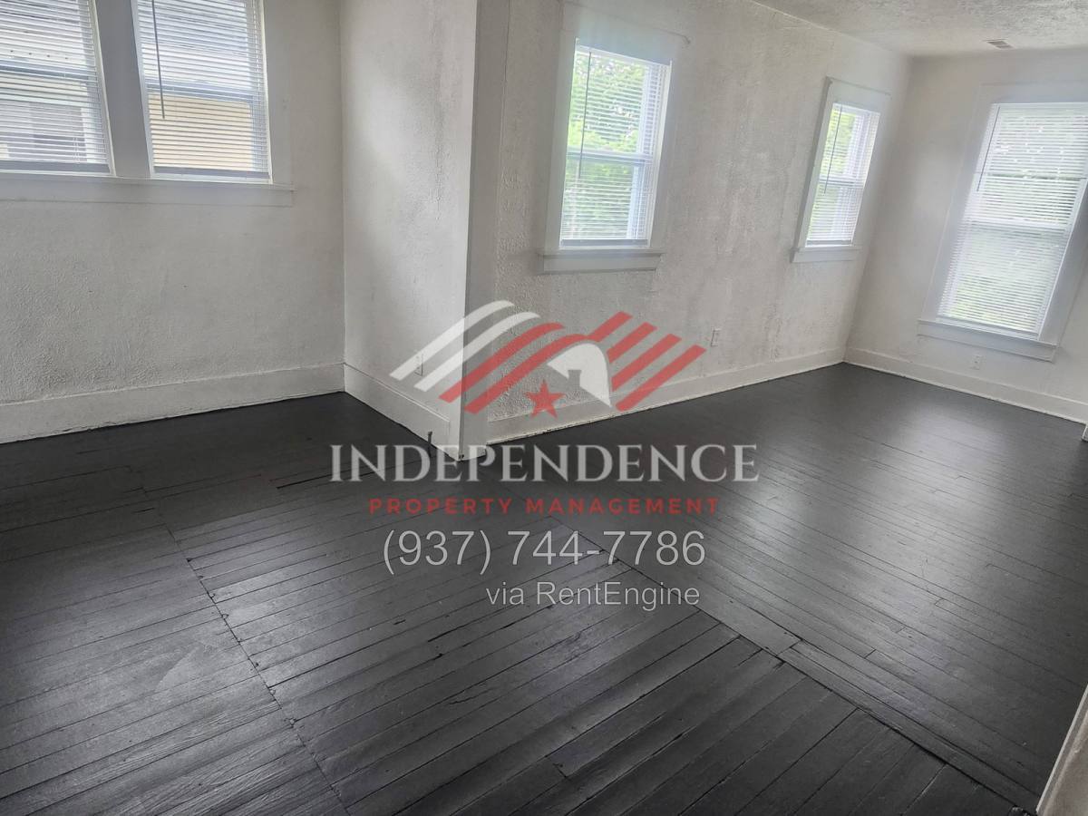 721 E Pearl St – photo 4