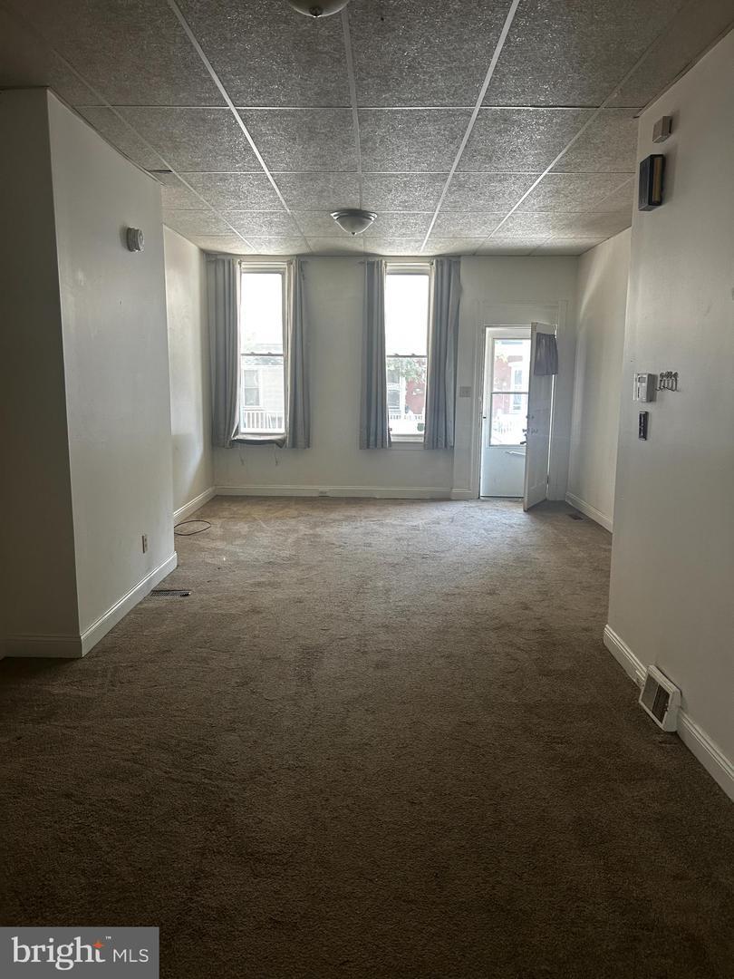 441 Walnut St – photo 2