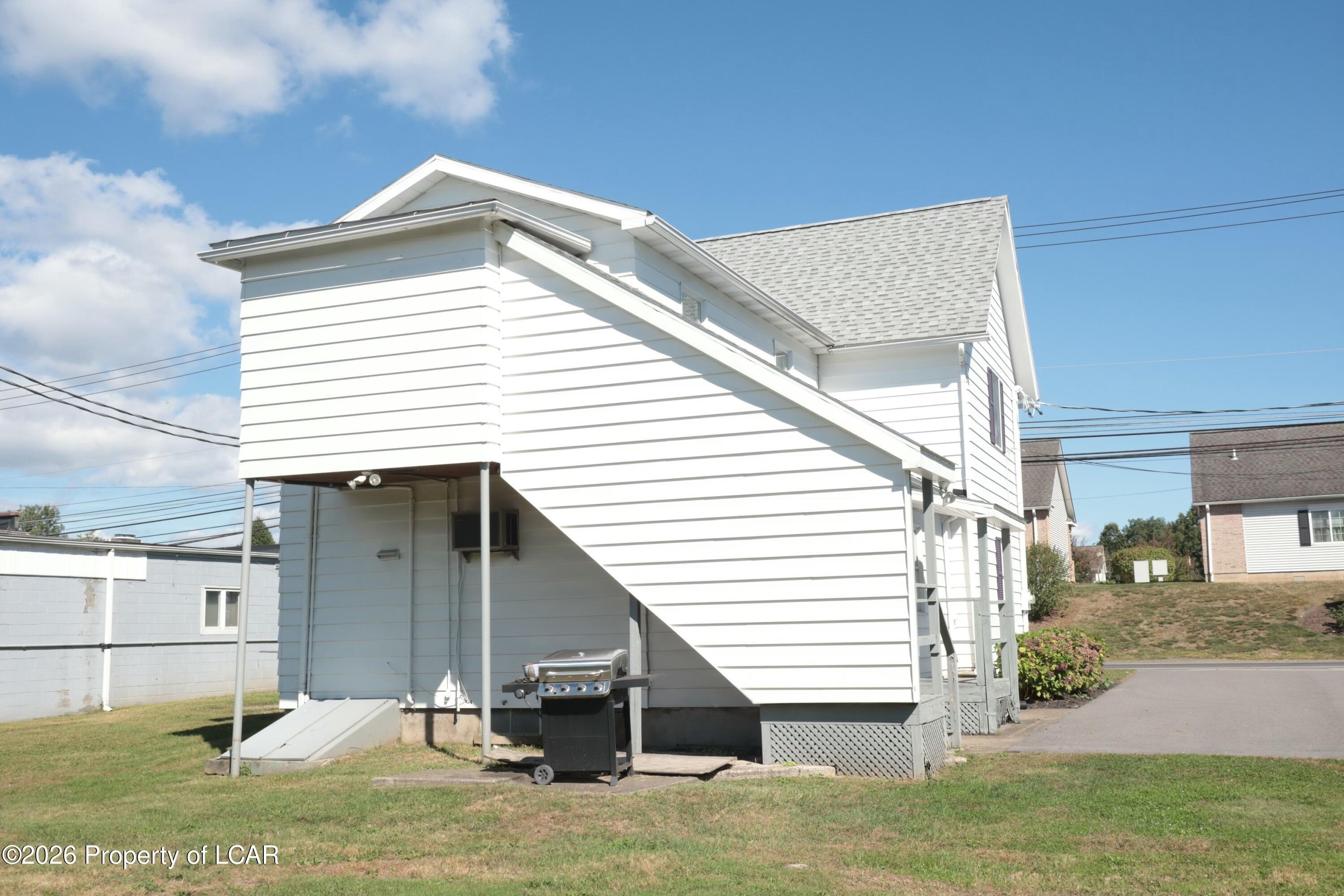 827 Exeter Ave #2ND – photo 2