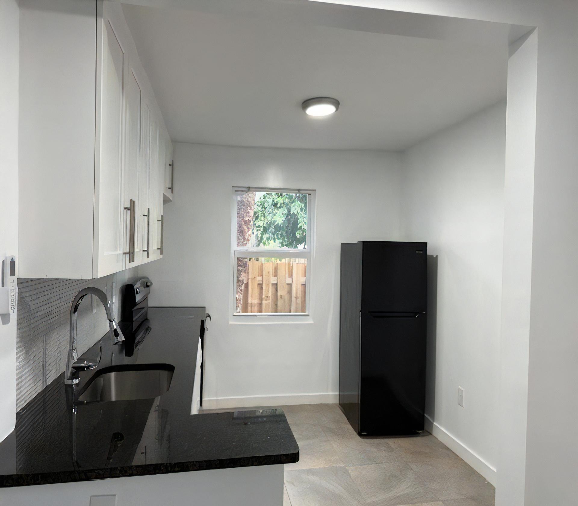 919 2nd St unit 1 – photo 3