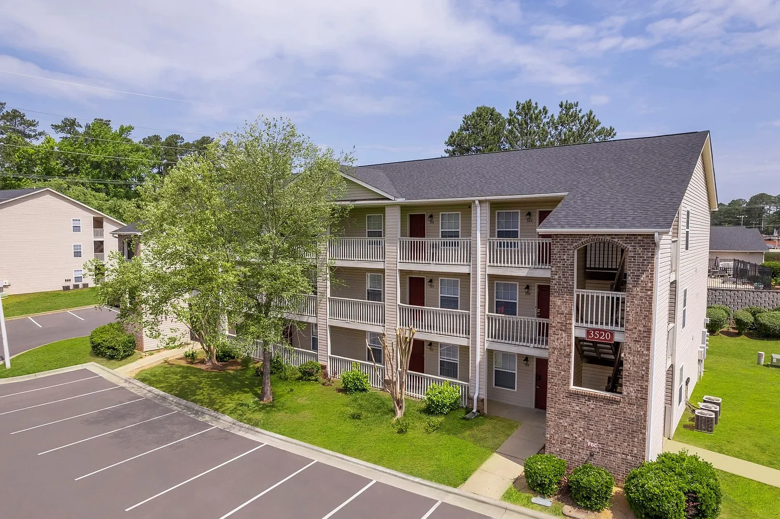 Carlson Bay Luxury Apartments – photo 2