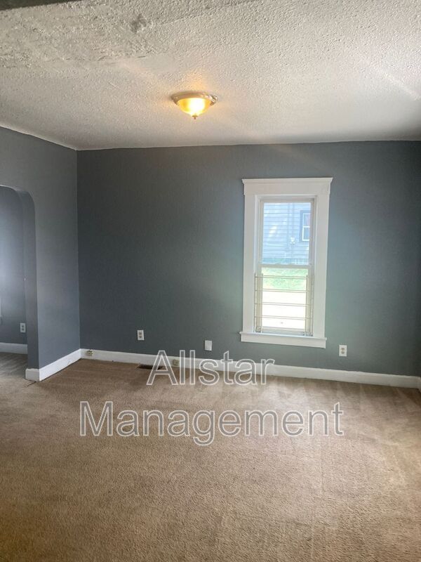 14221 Darley Ave – photo 5