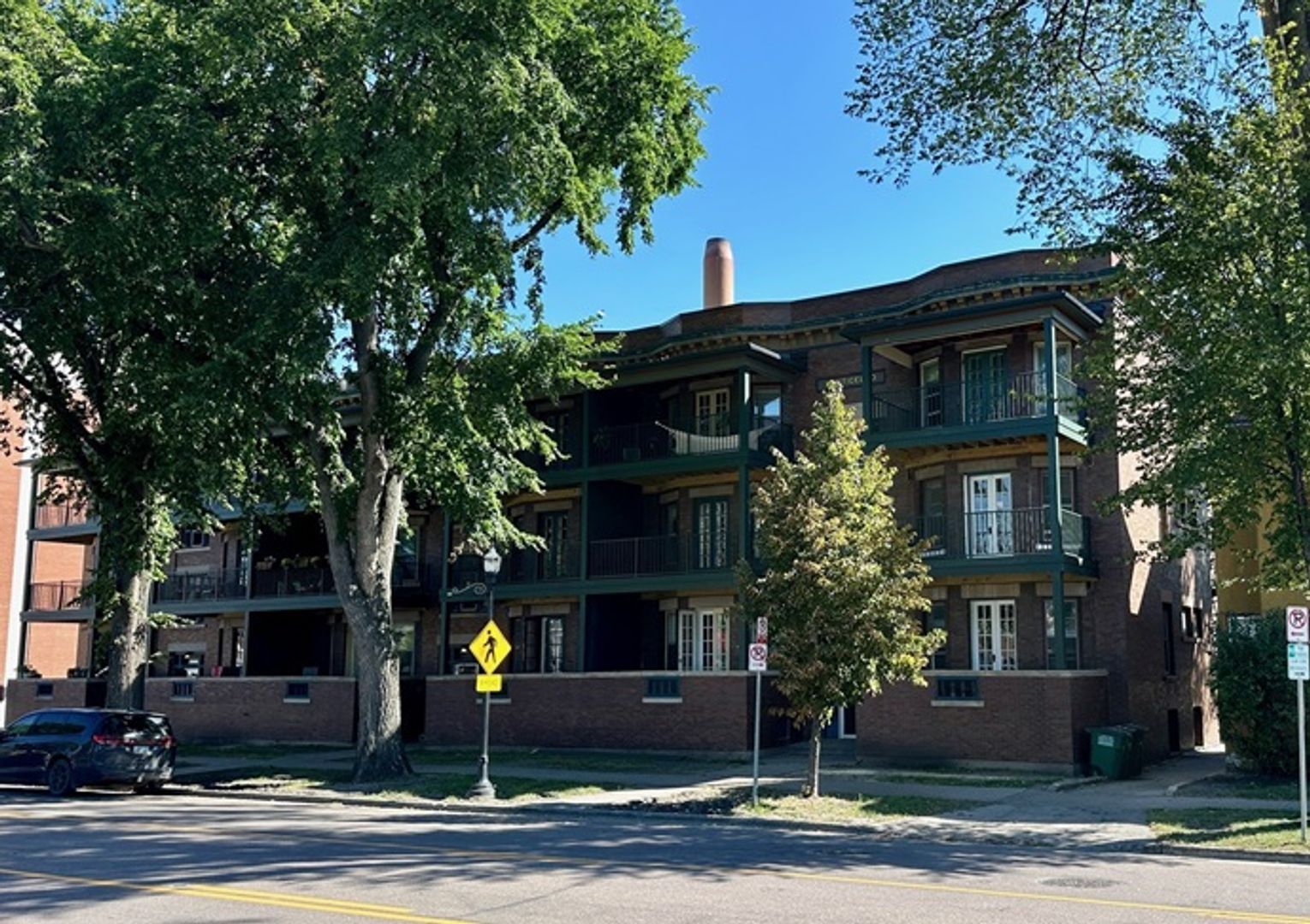 711 Broadway N unit 3 – photo 1