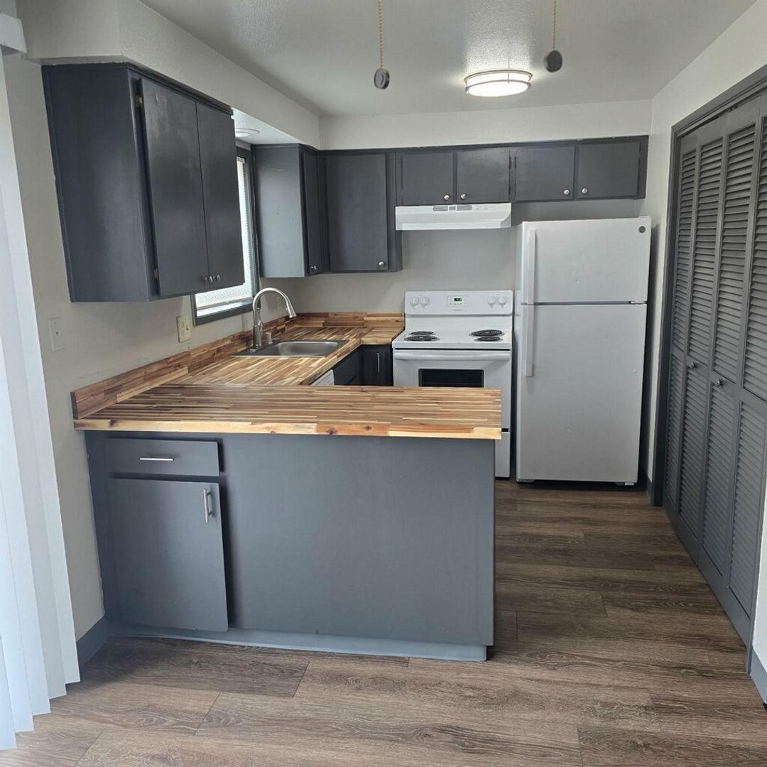 280 5th St unit 3 – photo 1