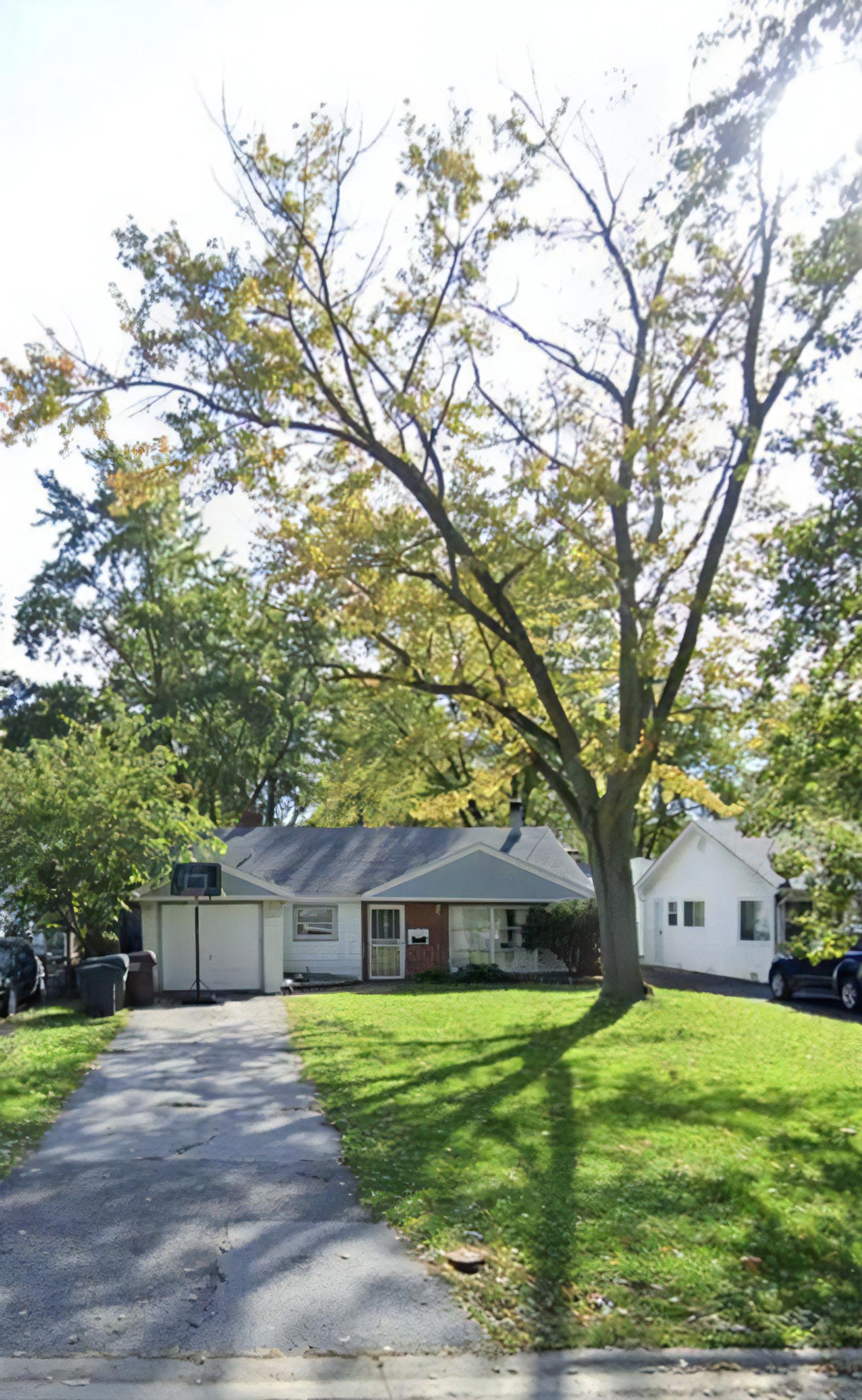 2815 173rd St – photo 1