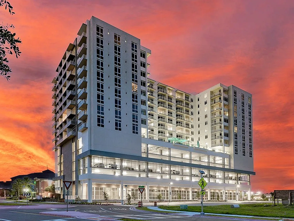 WaterView Echelon City Center – photo 2