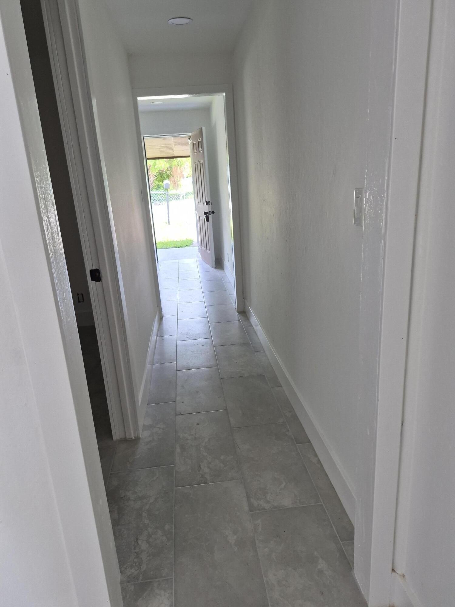 313 SW 1st Terrace – photo 1