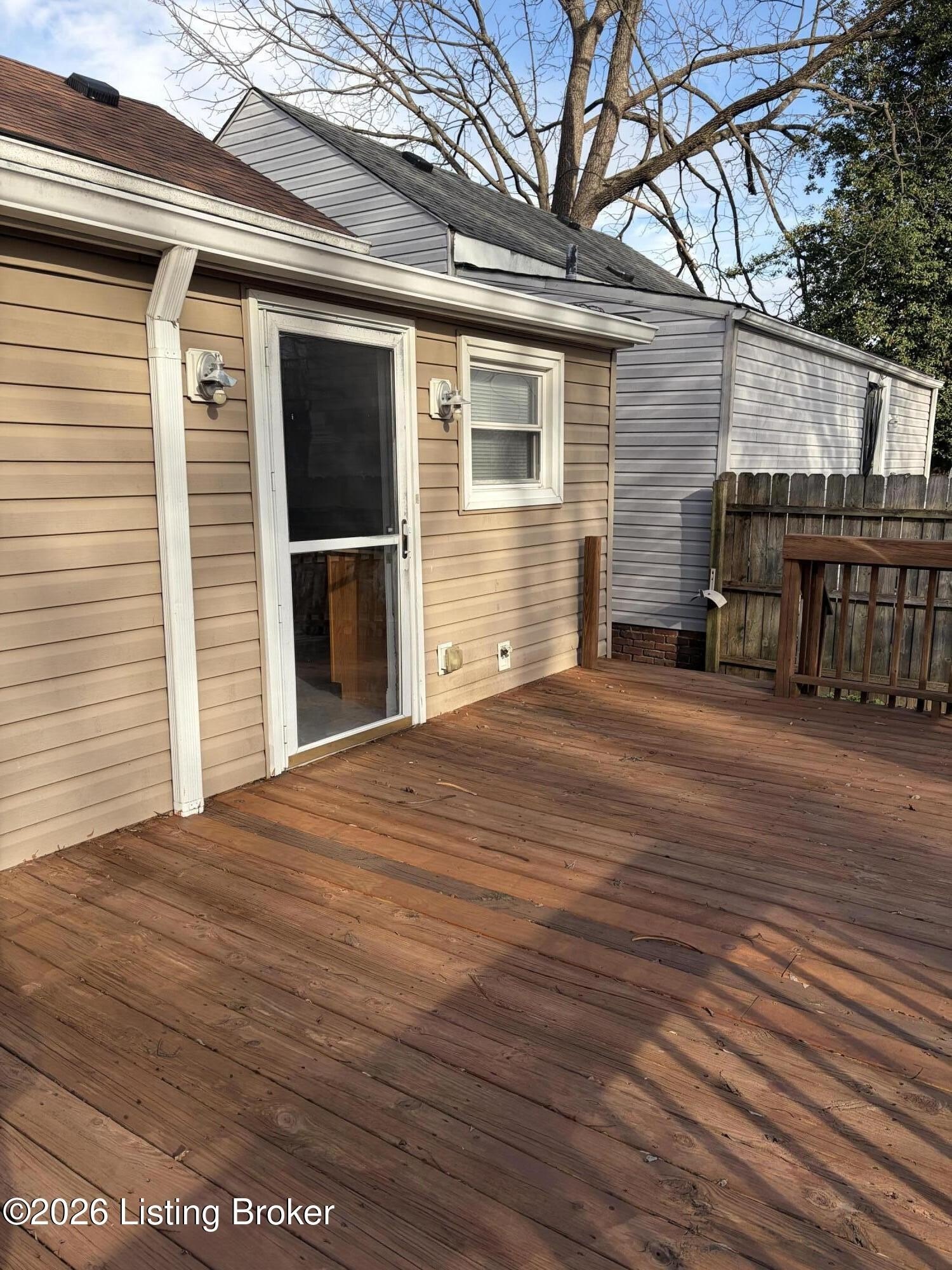 604 Winkler Ave – photo 5