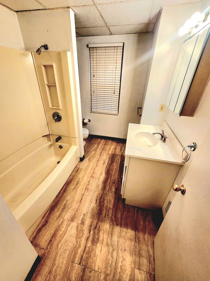 102 Center Ave unit 2 – photo 4
