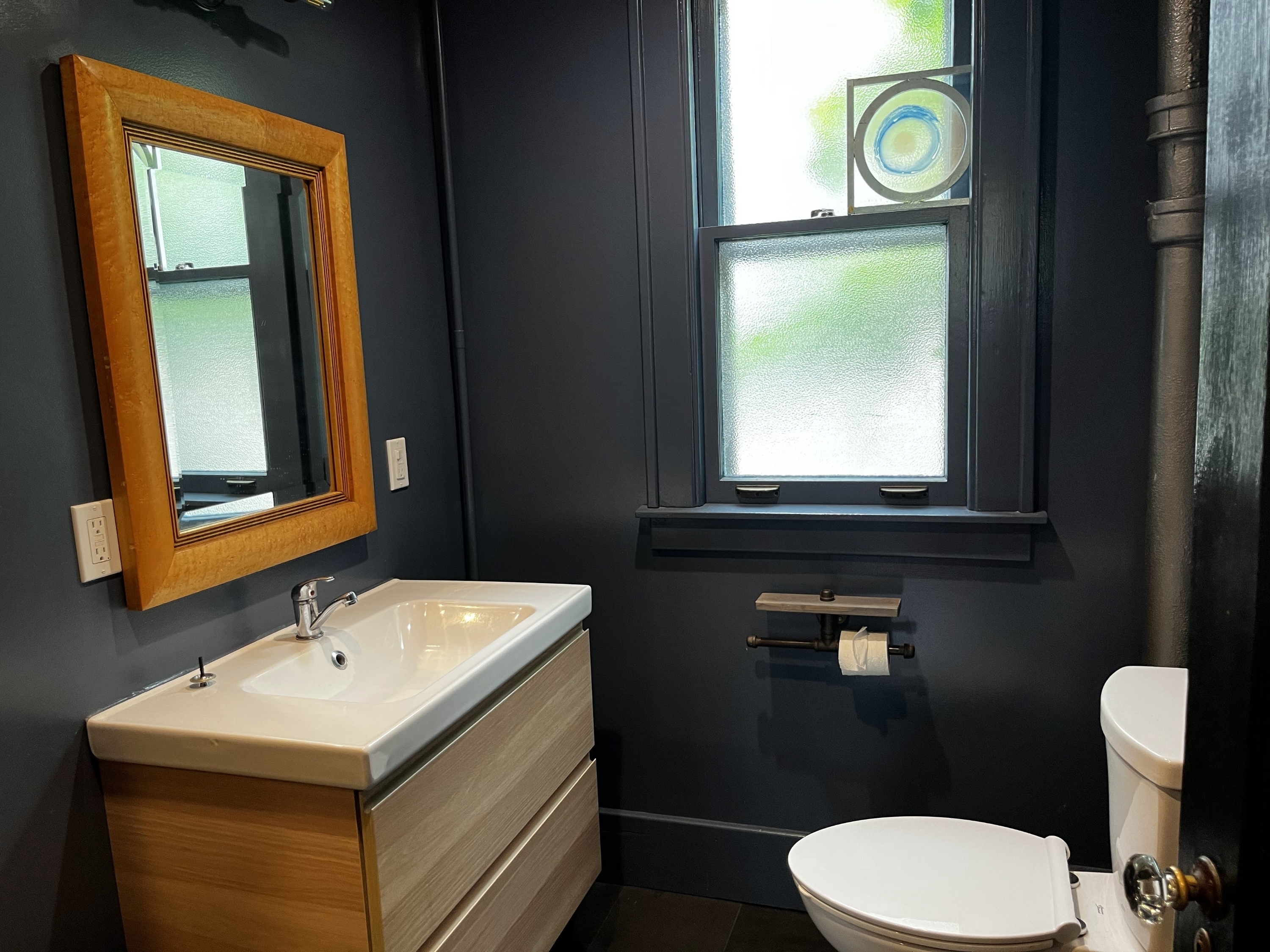 12 Bank St – photo 3