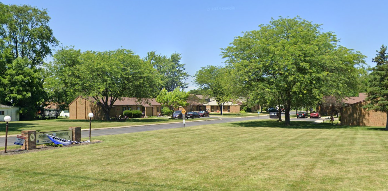 69 E Smiley Ave – photo 2