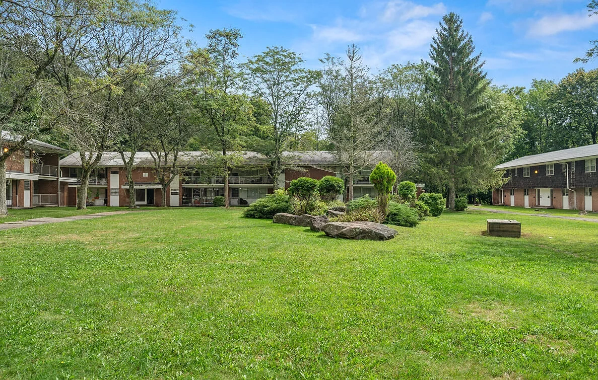Greenwood Apartments – photo 3