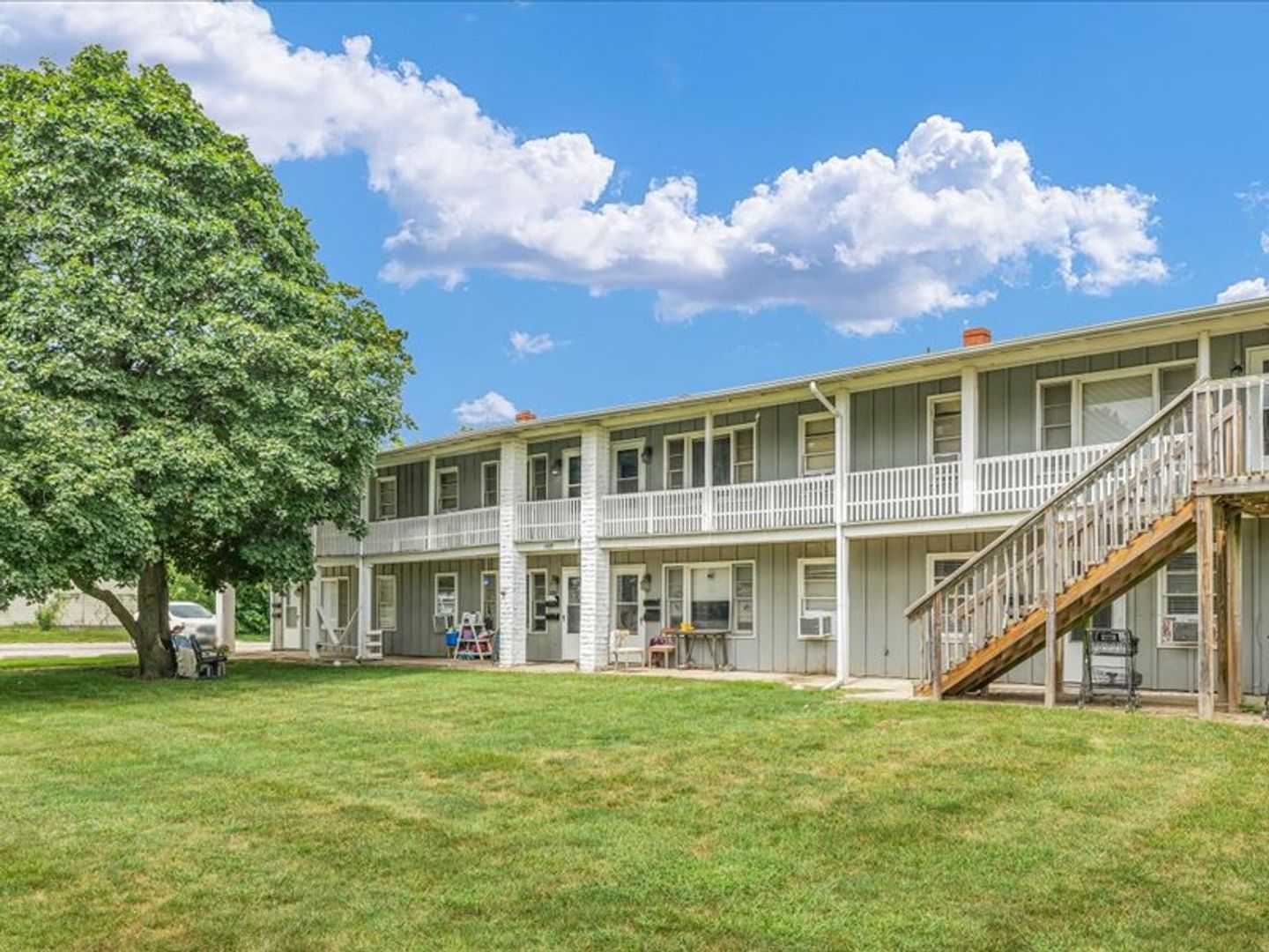 2213 Peirce Ave unit 7 – photo 1