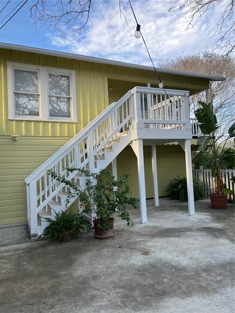 446 Cole St – photo 1