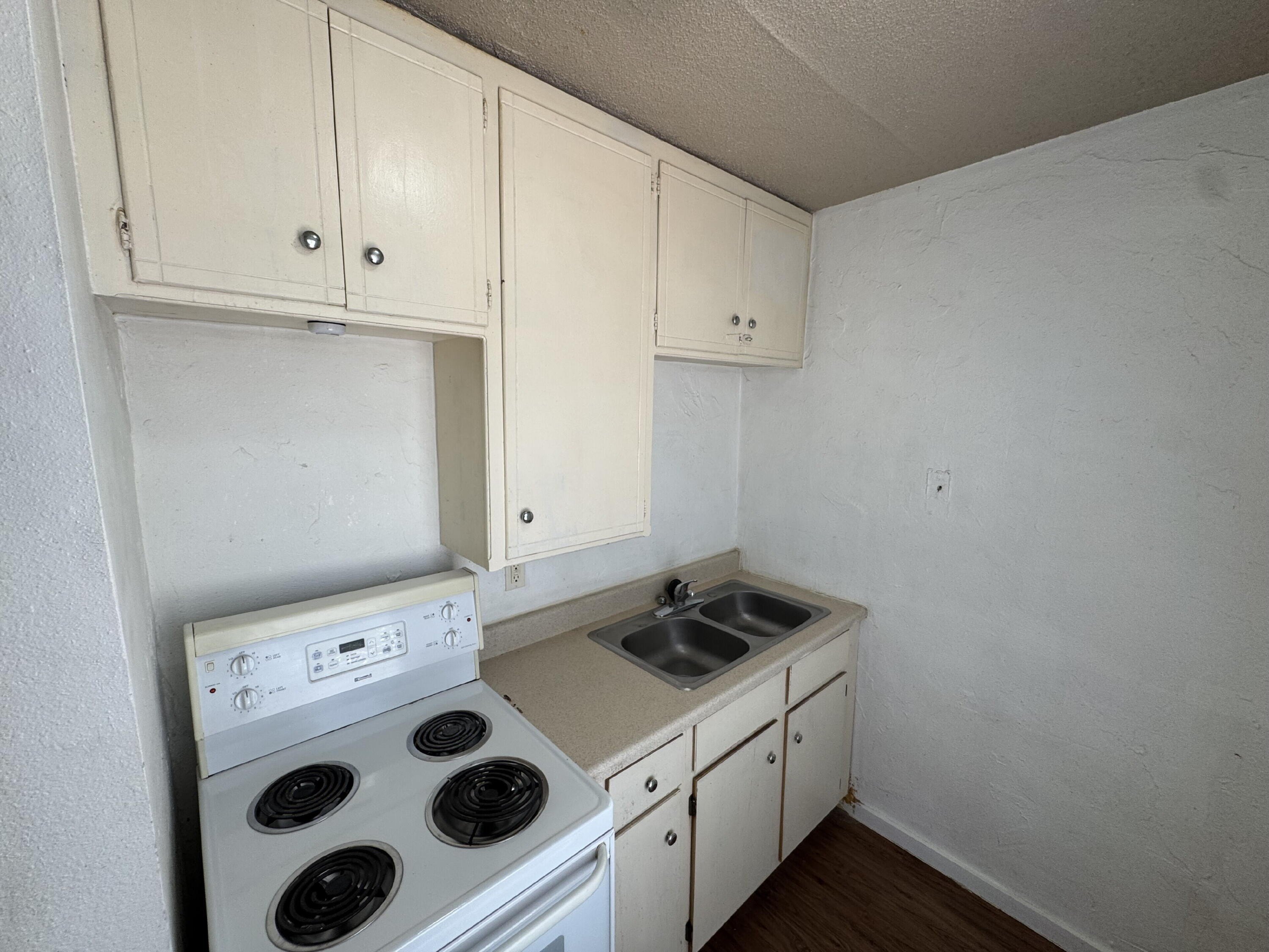 2010 32nd St – photo 3