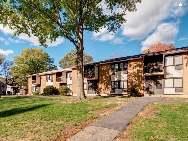 202 Chatham W Dr – photo 4