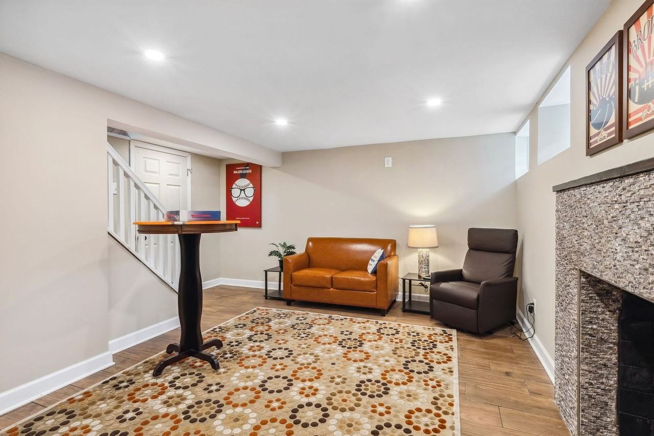 19546 Henry Rd unit 1594018P – photo 3